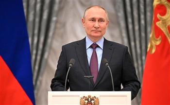 بوتين يمنح لقبا فخريا للواءين بالجيش الروسي