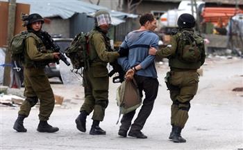 قوات الاحتلال الإسرائيلي تعتقل 17 فلسطينيا من الضفة الغربية