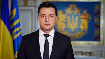 زيلينسكي يبحث مع وفد من البرلمان الأوروبي تسريع المساعدات العسكرية لأوكرانيا