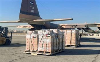 تفاصيل إسقاط مساعدات أردنية جوية بمشاركة أمريكية لإغاثة الفلسطينيين بغزة