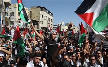 مواطنون فلسطينيون في إسرائيل يتظاهرون ضد الحرب في غزة 