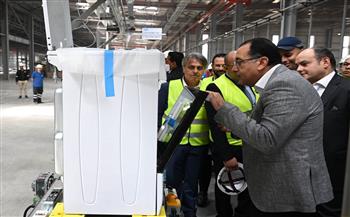رئيس الوزراء يتفقد مصنع "بيكو مصر" للأجهزة المنزلية