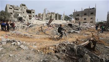 الجيش الإسرائيلي يدمر مقري بلدتين في وسط غزة
