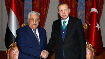 الرئيس الفلسطيني يصل إلى تركيا في زيارة رسمية لمدة 3 أيام