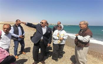 رئيس مدينة مرسى علم يبحث الحفاظ على الشواطئ من أخطار النحر