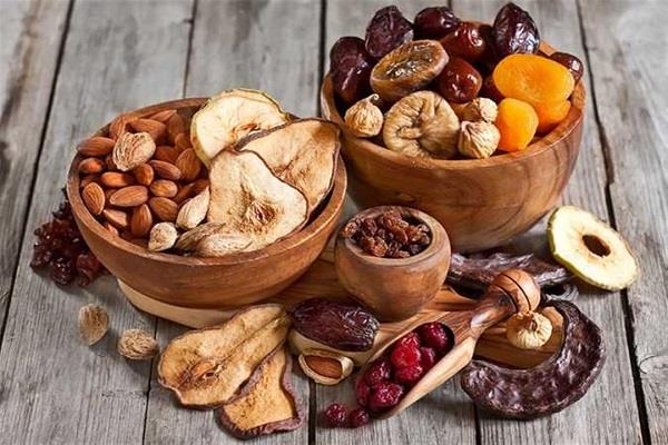 بمناسبة الشهرالكريم.. خبيرة توضح أنواع الياميش المختلفة وفوائدها 