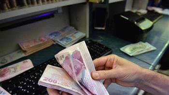 الليرة التركية تهبط إلى "قاع" جديد أمام الدولار