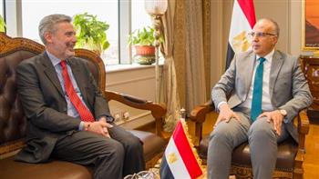 وزير الري يلتقي السفير الإيطالي في مصر