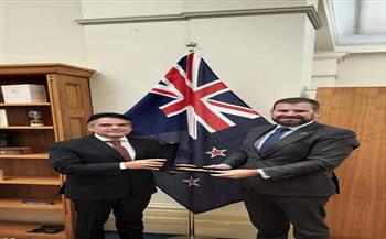 السفير المصري يبحث مع رئيس «العلاقات الخارجية» بالبرلمان النيوزيلندي التطورات في غزة