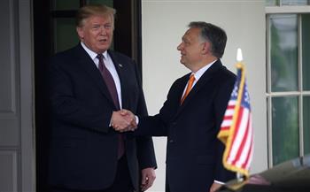 لقاء رئيس وزراء المجر يضع ترامب في مرمى انتقادات بايدن مجدداً