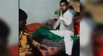 باكستاني يقتل شقيقته ووالده يكافئه بزجاجة مياه لتهدئه