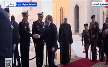الرئيس السيسي يصل مركز مصر الثقافي لأداء صلاة عيد الفطر