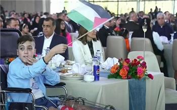 أطفال من غزة يشاركون باحتفالية عيد الفطر بحضور الرئيس السيسي