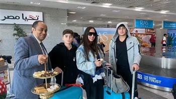 المطارات المصرية تحتفل مع الركاب بعيد الفطر 