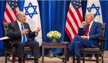 وسائل إعلام إسرائيلية: نتنياهو و بايدن تحدثان هاتفيا خلال دقائق لبحث الرد على الهجوم الإيراني
