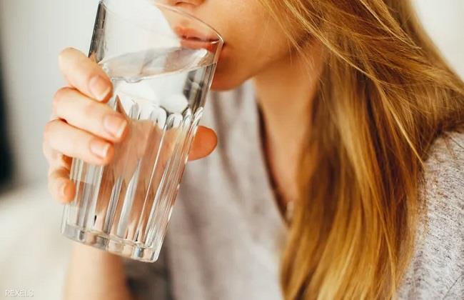 أبرزها تناول الماء قبل الأكل.. 6 نصائح لإنقاص الوزن