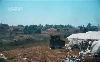 "كتائب القسام" تعرض مشاهد من استهدافها جرافة عسكرية إسرائيلية شرق دير البلح