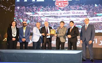 وزير الشباب يكرم الفائزين بجوائز الثقافة الرياضية العربية