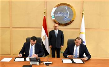 توقيع عقد محطة الحاويات "تحيا مصر 1" بميناء دمياط 