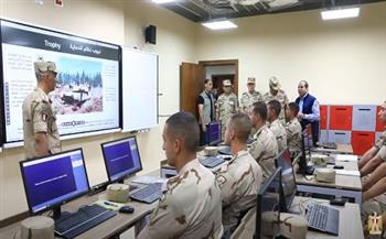 الرئيس السيسي يشيد بالتجهيز الجيد للأكاديمية العسكرية| فيديو
