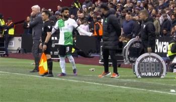 مشادة بين صلاح وكلوب أثناء مباراة ليفربول ووست هام يونايتد| فيديو وصور