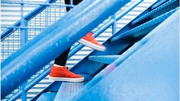 دراسة: صعود السلالم مفيد للقلب والأوعية الدموية
