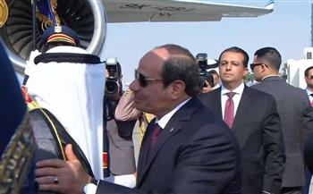 الرئيس السيسي يستقبل أمير الكويت في مطار القاهرة الدولي