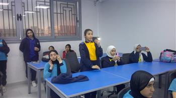 "العالم نحو الذكاء الاصطناعي"..ندوة لتلاميذ وطلاب مدرسة "مكة المكرمة" بالإسماعيلية