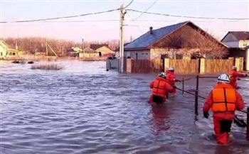 استمرار عمليات الإجلاء من المناطق المغمورة بفيضانات أورينبورج
