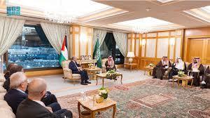 وزير الخارجية السعودي يبحث مع رئيس الوزراء الفلسطيني الأوضاع بالضفة الغربية وغزة