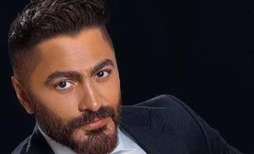 تامر حسنى يعلق على تقليد عروسين لمشهد من فيلم «عمر وسلمى»