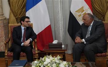 وزير الخارجية يعقد جلسة مباحثات مع نظيره الفرنسي بشأن الحرب في غزة