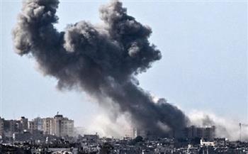 تصاعد أعمدة الدخان جراء القصف الإسرائيلي على رفح الفلسطينية