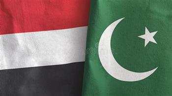 اليمن يبحث مع باكستان تعزيز العلاقات بين البلدين