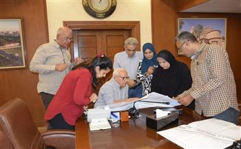 محافظ بورسعيد يتابع الموقف التنفيذي لتطوير عدد من المشروعات