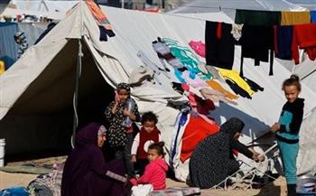 "يوم في حياة نازح".. الفلسطينيون يقفون في وجه الكارثة بخيمة بدون مكان