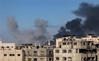 "القاهرة الإخبارية": الطائرات الحربية الإسرائيلية تقصف عدداً من الأحياء في مخيم جباليا بشمال غزة