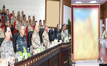 وزير الدفاع يشهد المرحلة الرئيسية لمشروع مراكز القيادة بالقوات المسلحة