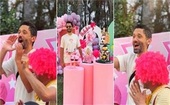 كريم محمود عبد العزيز يحتفل بعيد ميلاد ابنتيه في أجواء ممتعة