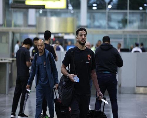 لاعبو الأهلي يتحدثون لوسائل الإعلام قبل المران الأول في تونس