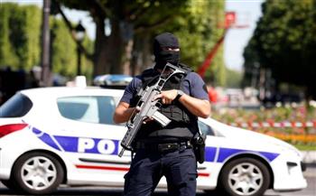 الشرطة الفرنسية تقتل مسلحاً حاول إضرام النار في كنيس يهودي