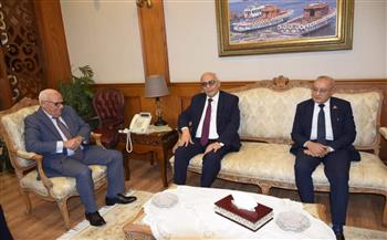 محافظ بورسعيد يستقبل وزير التربية والتعليم بالديوان العام 
