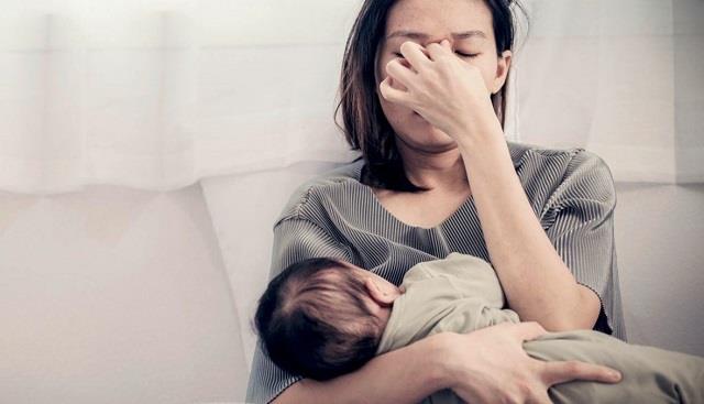 للأمهات بعد الولادة.. 7 نصائح للحصول على الراحة والنوم