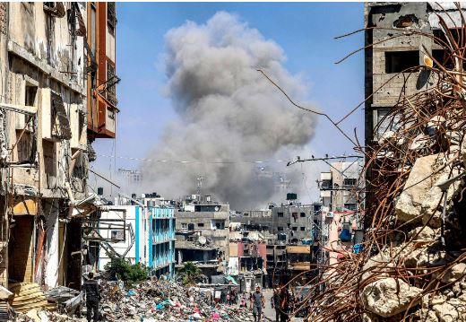 جيش الاحتلال يأمر سكان بعض مناطق شمال غزة بإخلائها ويهدد بقصفها