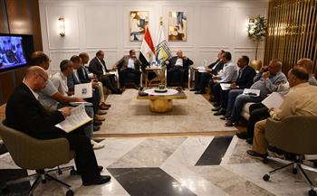محافظ جنوب سيناء ورئيس موانئ البحر الأحمر يناقشان خطة تطوير موانئ المحافظة
