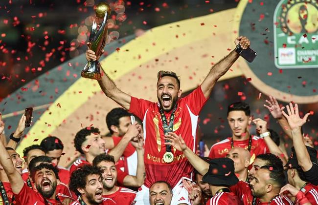 كهربا محتفلا بلقب دوري أبطال أفريقيا: نسر القاهرة دائما يحلق في السماء