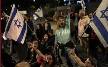 إعلام إسرائيلي: متظاهرون يحتجون أمام وزارة الدفاع قبيل انعقاد مجلس الحرب