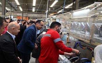 رئيس الوزراء يتفقد مصنع «سب مصر - زهران» للأجهزة والأواني المنزلية