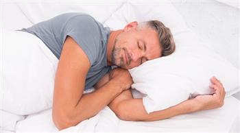 نصائح الخبراء للنوم بشكل أفضل في الطقس الحار