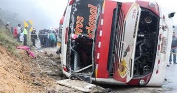 مصرع وإصابة 50 شخصا إثر سقوط حافلة ركاب في واد جنوب غربي باكستان